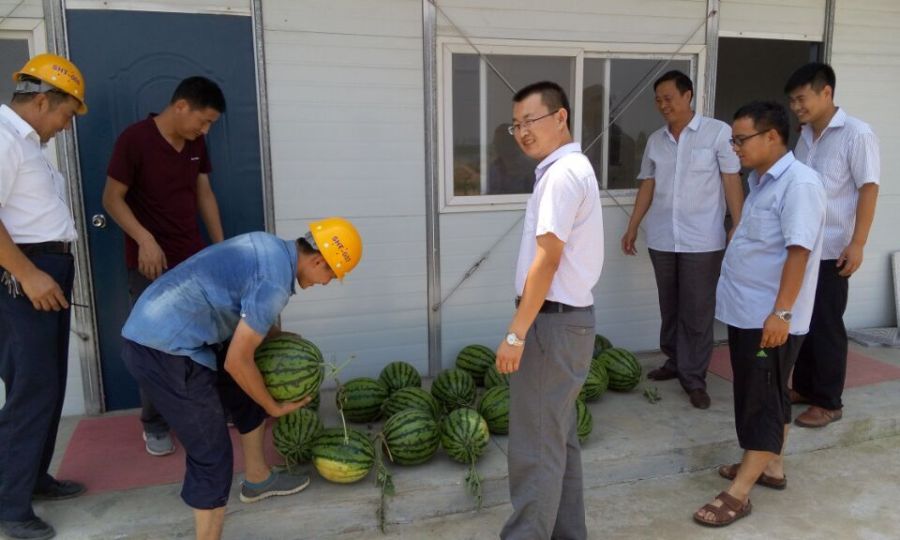 山海天城建有限公司情系员工，夏送清凉