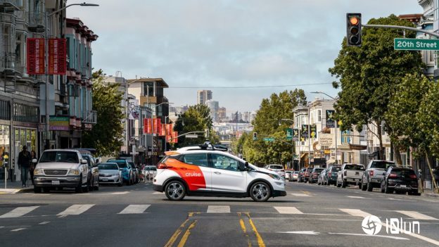 满是斜坡、终年起雾的旧金山，将成全美第一“24小时无人出租车”城市
