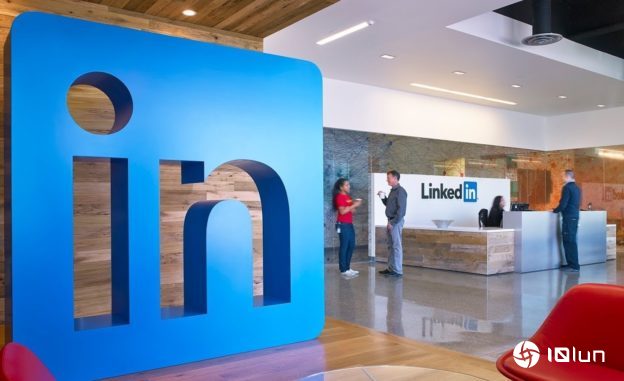 AI功能加持用户数攀升，LinkedIn Premium一年贡献17亿美元