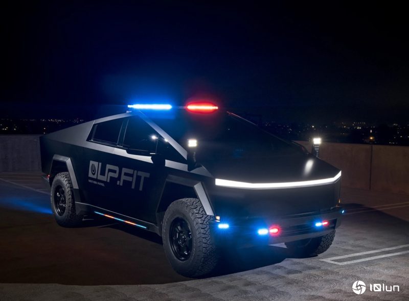 第一辆Cybertruck警察车即将上路，威慑力史上最高
