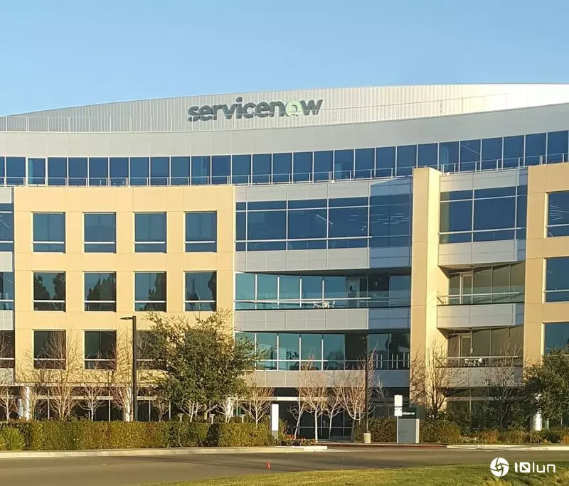 ServiceNow财报赞，宣布与英伟达携手开发原生AI代理