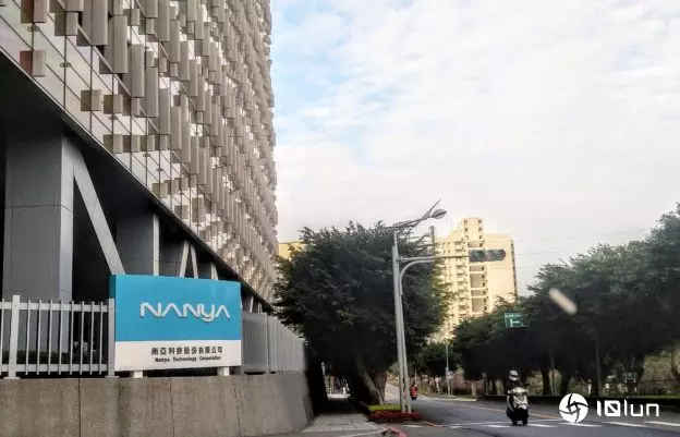 南亚科第三季营收季减18%，调降资本支出应对设备交期变化