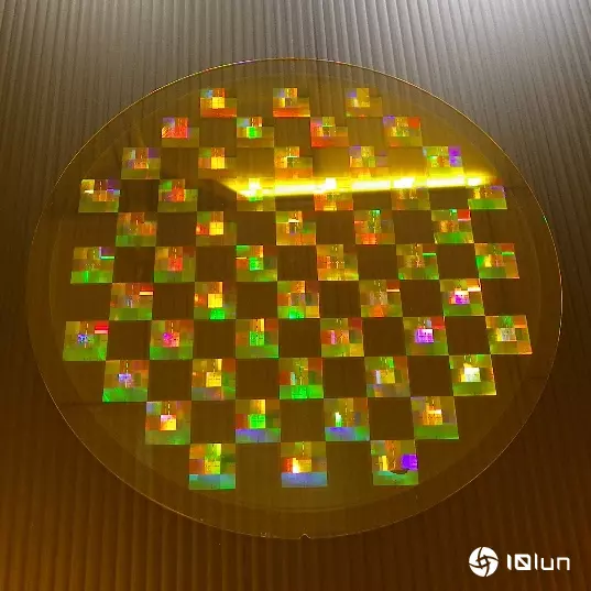 崇越科技代理纳米压印设备，于2025 Touch Taiwan展示