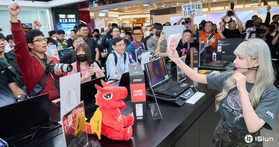 体验全新时代MSI GeForce RTX™ 50系列笔记本，Lucky AI智能店长首度亮相