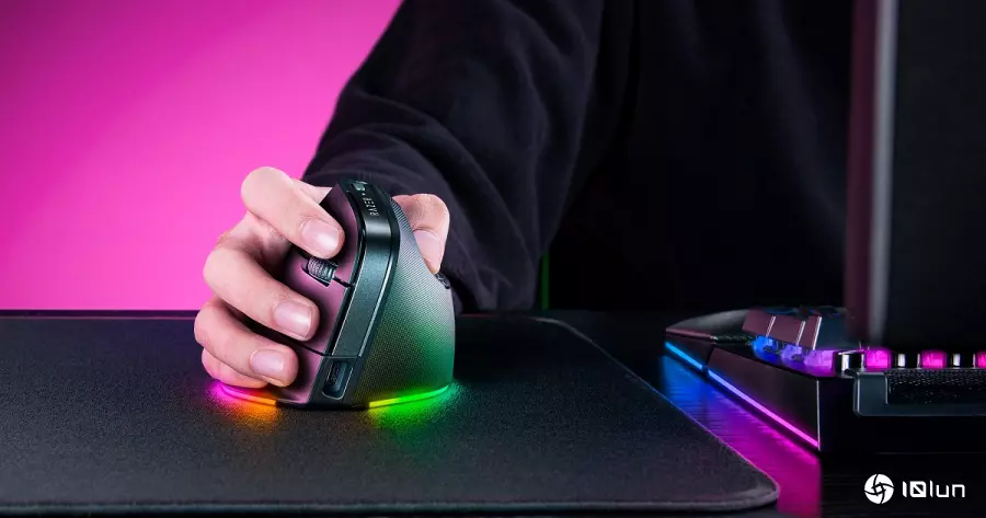 Razer发布全新Pro Click V2人体工学鼠标系列，加入Razer AI Prompt Master功能