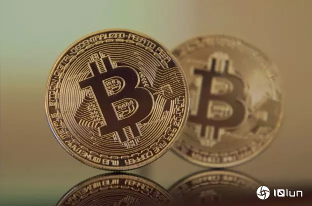 一万枚比特币换两片披萨就是这天！四大因素推动比特币飙破11万美元