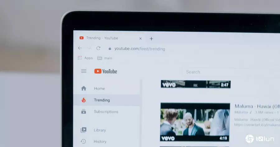 YouTube左手打击广告拦截器、右手逼付费用户看广告，广告战升级
