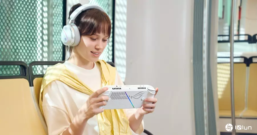 ROG携手Xbox推全新电竞掌机ROG Xbox Ally系列，官方确认2025下半年登台