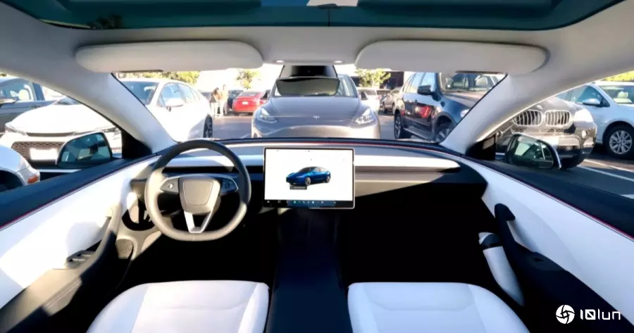 特斯拉Robotaxi服务正式启动，但不是完全无人驾驶