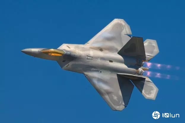 不是F-35，F-22将成为首款操纵CCA机型