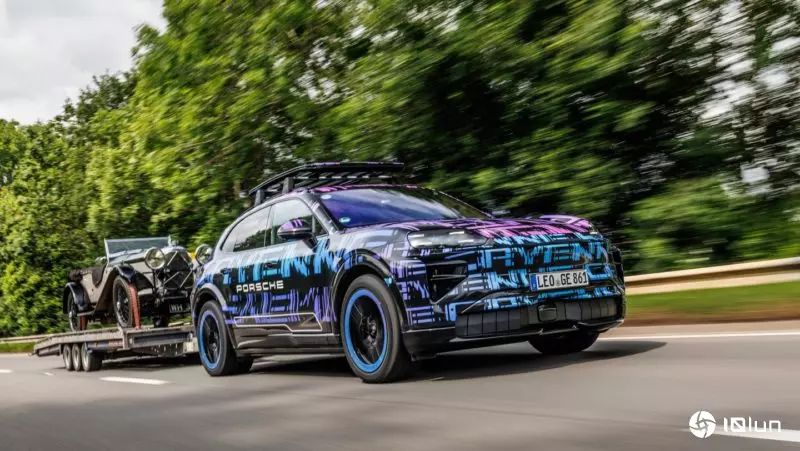 保时捷纯电卡宴伪装车现身，挑战爬坡赛还被当拖车用