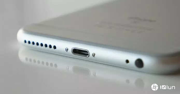 Smartphone功能逐渐消失 调查指3.5mm插头与可拆电池最令人怀念