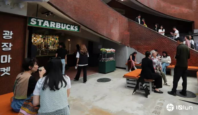 韩国Starbucks禁自携设备店内办公　霸占咖啡店问题严重