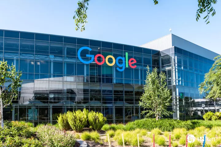 Google承认开放网络展示广告市场衰退，出版商指责其AI内容窃取