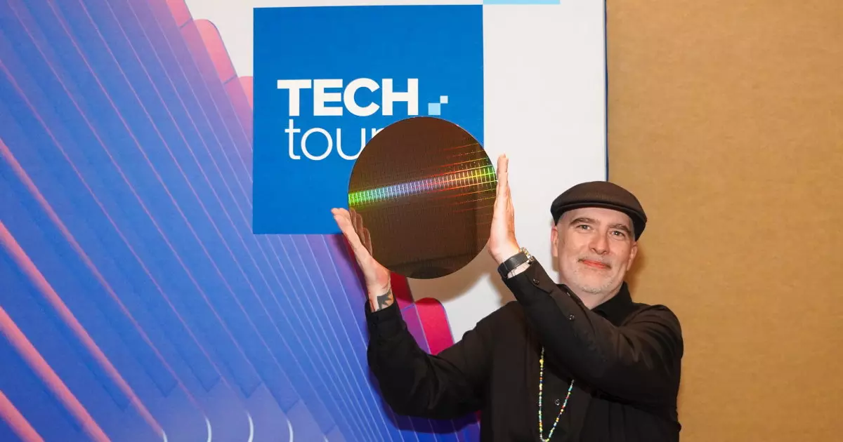 Intel Panther Lake处理器动态展示，比Lunar Lake更省电、AI应用工作更方便