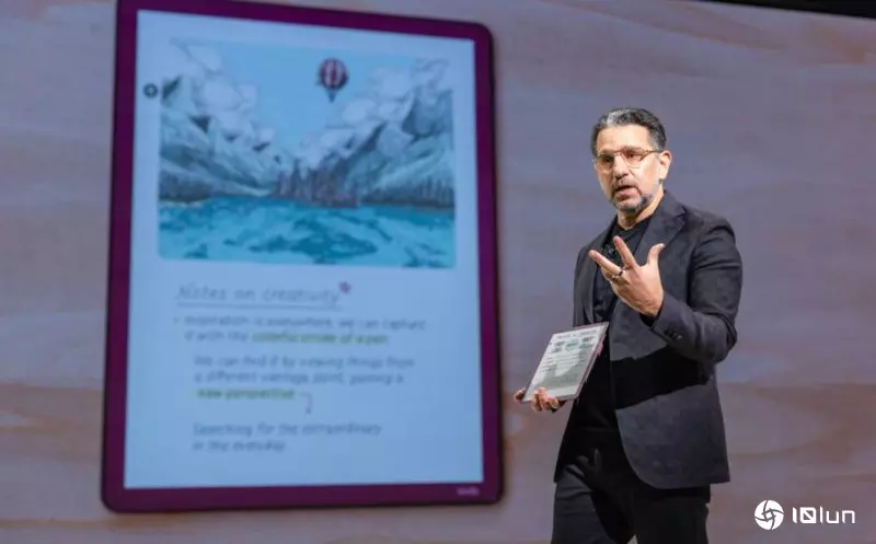 Kindle Scribe阅读器新设计，彩色版终登场、AI辅助数字阅读