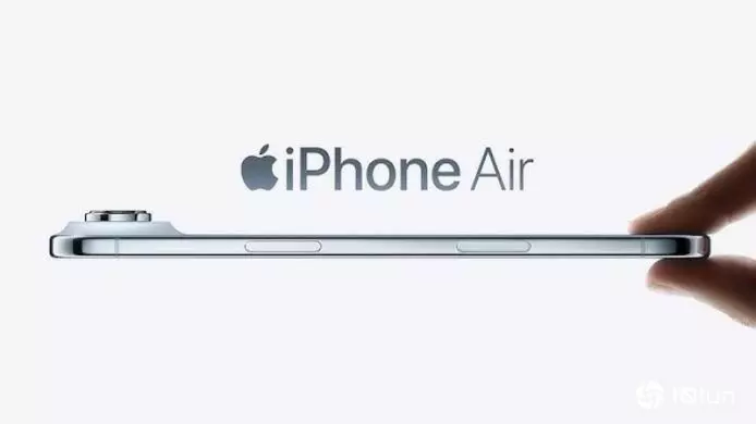 Tim Cook首次抖音直播带货 宣传iPhone Air中国出售eSIM认证难题终获解决