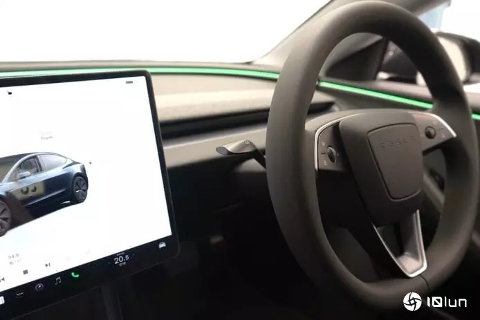 新版Model 3登陆香港　加入前置镜头和方向灯控制杆等　同时Model Y降价达14%