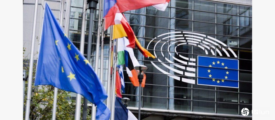 欧洲议会呼吁统一AI聊天机器人与社交媒体的最低使用年龄为16岁