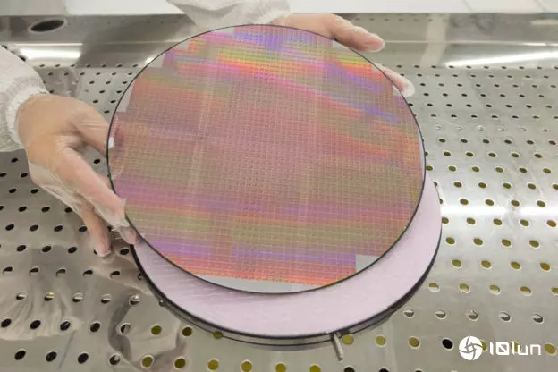 SEMI：硅芯片第三季出货季减0.4%，市场复苏疲软