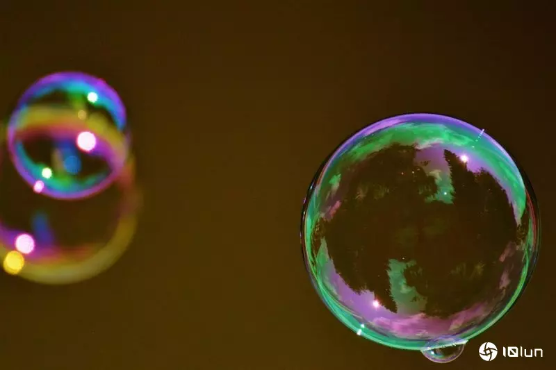 WEF主席示警金融市场3大泡沫：加密货币、AI、债务