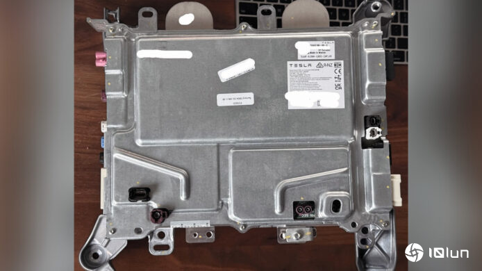HW3旧车主有望升级AI4 Tesla诊断工具解锁计算机升级功能