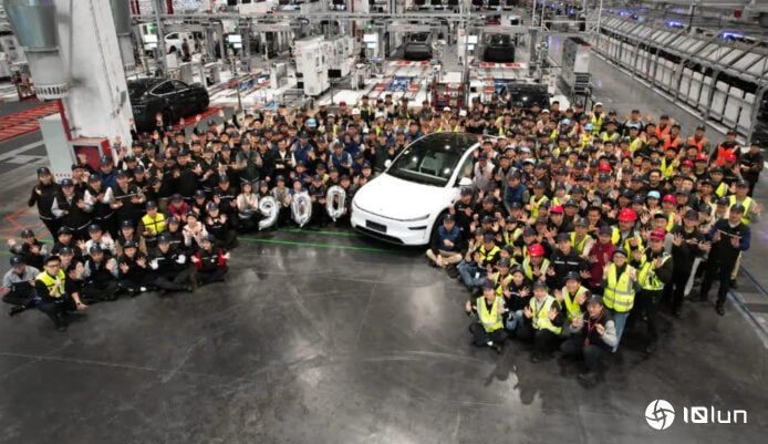 Tesla创六个月内百万产量新纪录 上海超级工厂全球第900万辆电动汽车下线