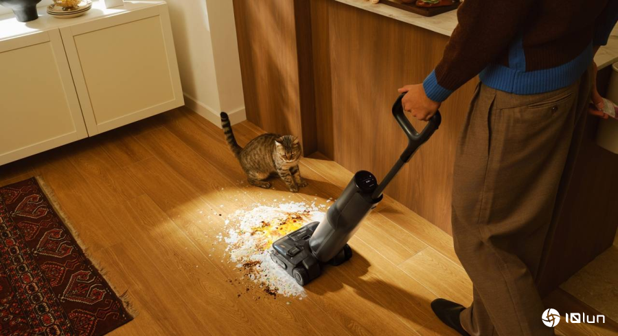 Roborock F25 ACE Pro泡沫洗地机上市：结合泡沫去污、热风烘干与TÜV母婴级认证