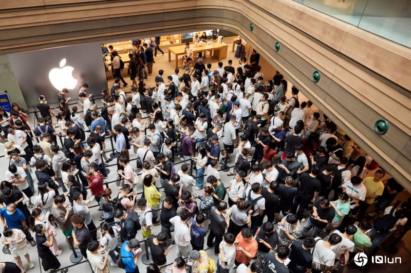 AI、换机潮两大推力，花旗调升苹果目标价至350美元