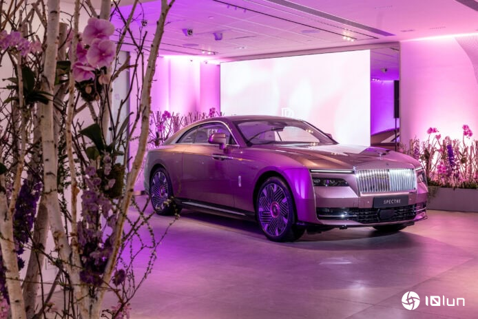 Rolls-Royce Spectre Primavera Blossom香港展出 全球仅7部樱花主题电动超豪跑车
